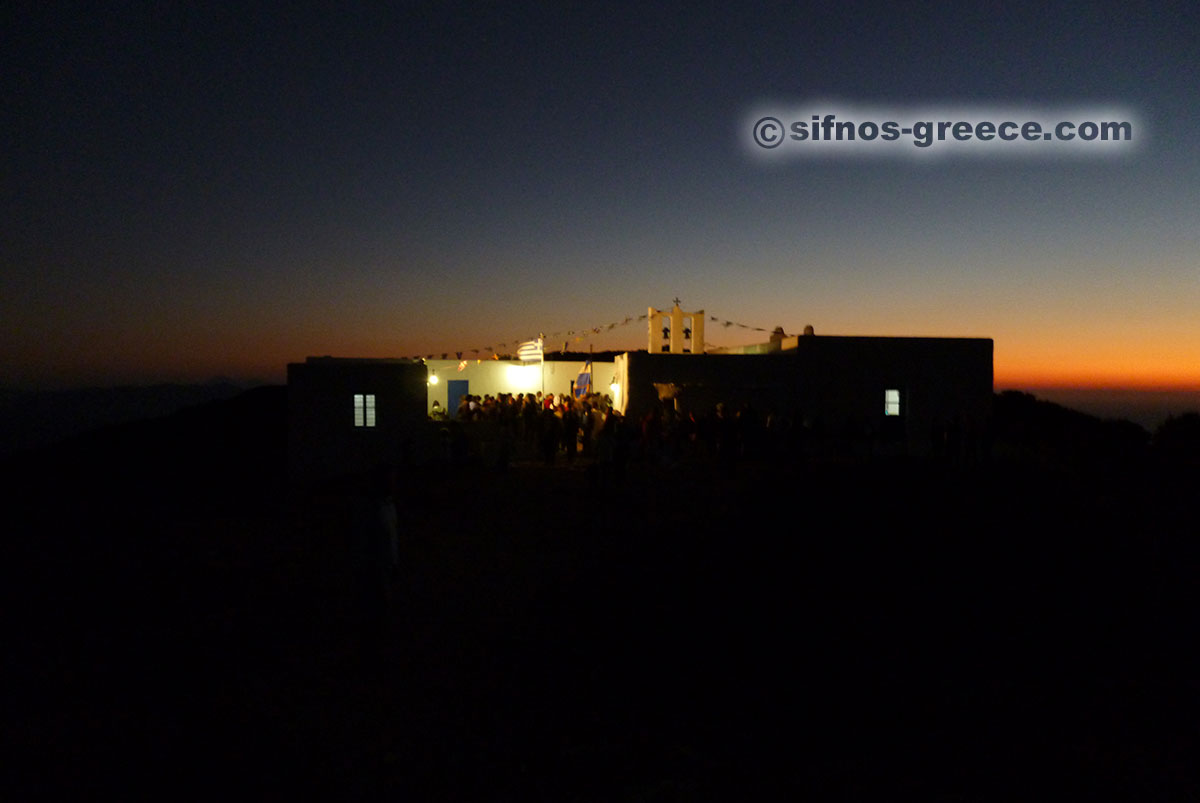 Kyrka Ai Giannis Mavro Chorio, på dagen för festen