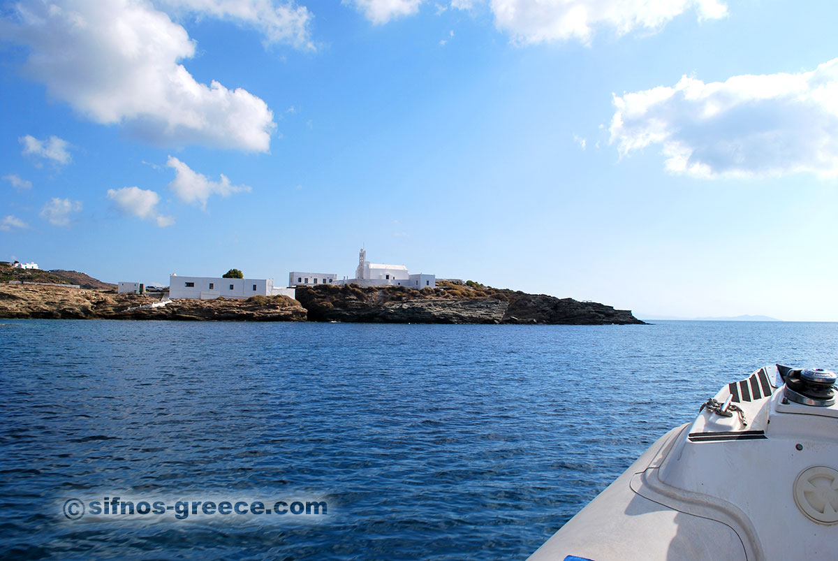 En utflykt med båt på Sifnos